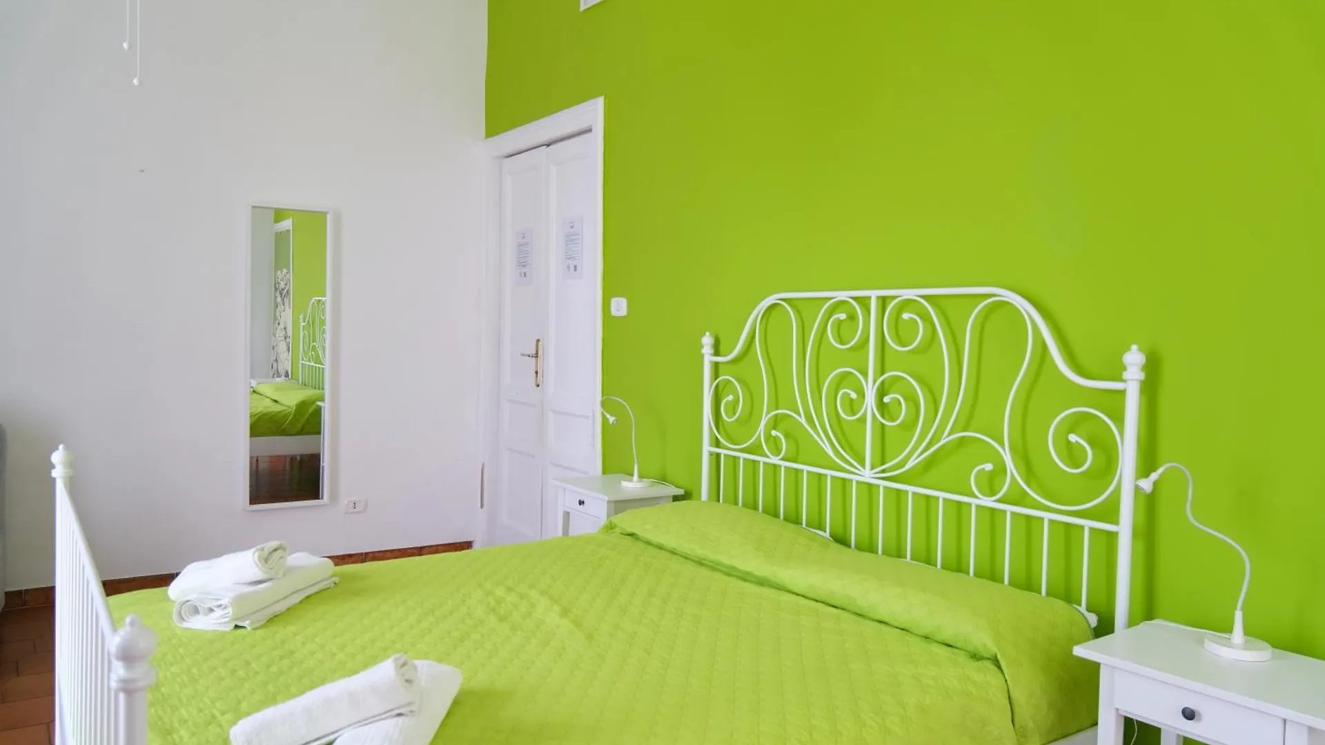 B&B Tarumbo Naples 2*,  Italy