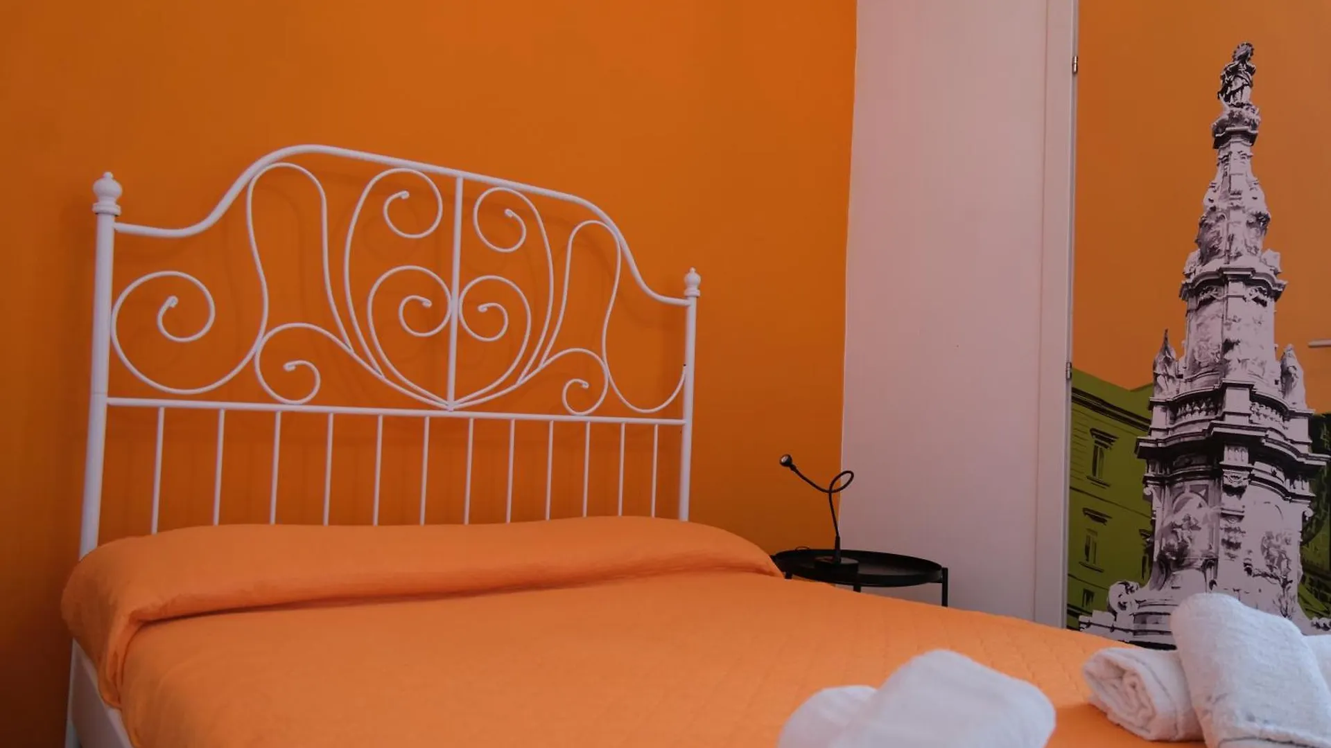 B&B Tarumbo Neapol 2*,  Włochy