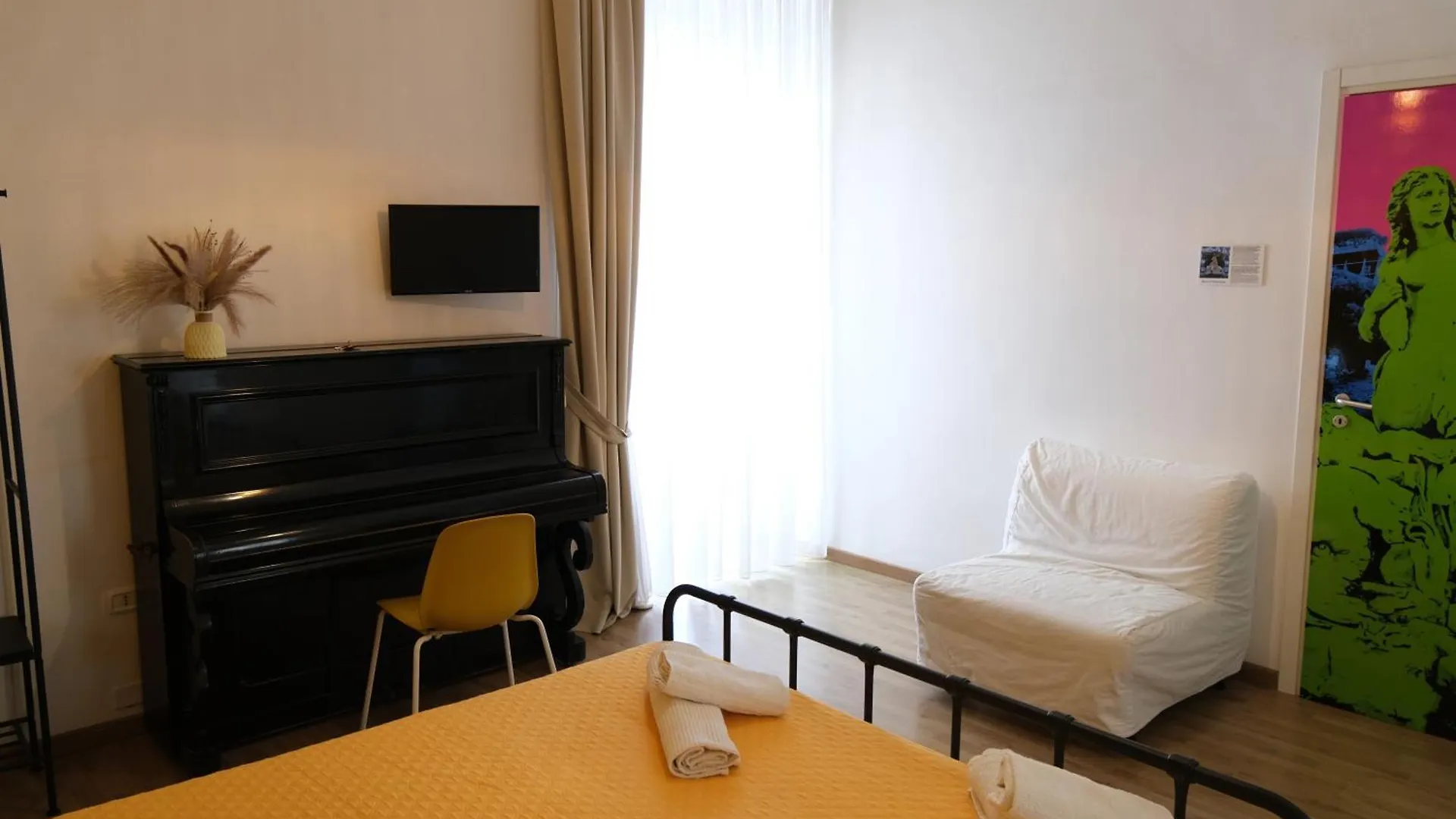 B&B Tarumbo Neapol 2*,  Włochy